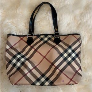 Classic Large Burberry checked Tote